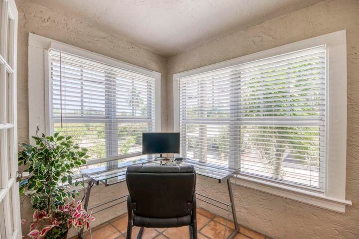 На продажу: $1,398,990 (0 спален, 0 ванн, 4120 Квадратных фут)