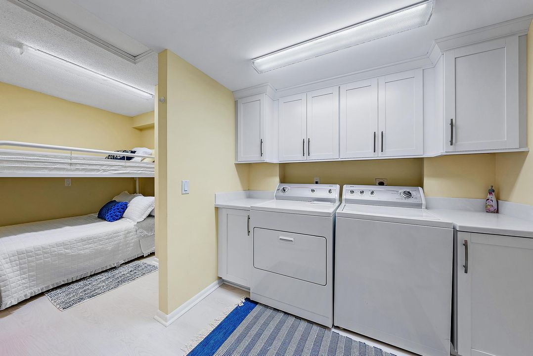 Activo con contrato: $8,500 (2 camas, 2 baños, 1385 Pies cuadrados)