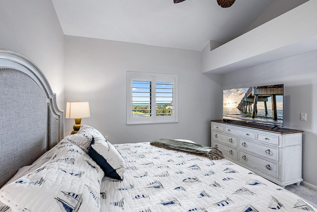 Activo con contrato: $8,500 (2 camas, 2 baños, 1385 Pies cuadrados)