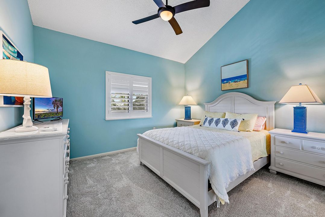 Activo con contrato: $8,500 (2 camas, 2 baños, 1385 Pies cuadrados)