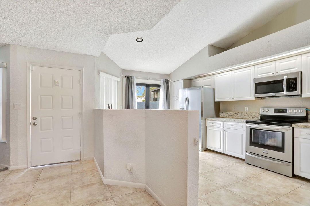 Active With Contract: $403,000 (3 beds, 2 baths, 1807 Square Feet)