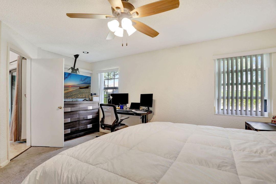 Active With Contract: $403,000 (3 beds, 2 baths, 1807 Square Feet)