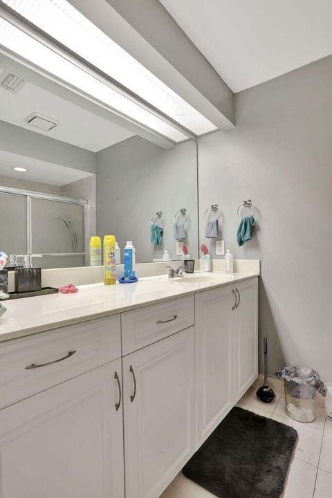 Active With Contract: $403,000 (3 beds, 2 baths, 1807 Square Feet)