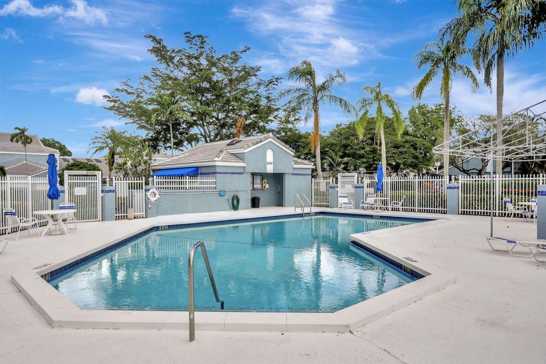 Active With Contract: $403,000 (3 beds, 2 baths, 1807 Square Feet)