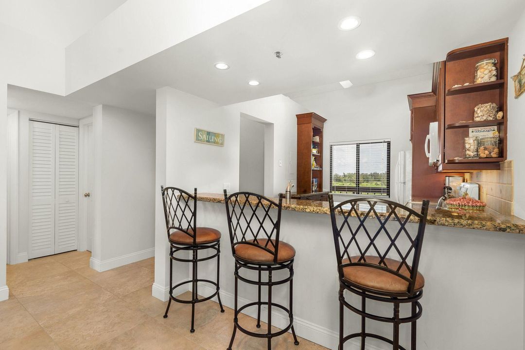 Active With Contract: $7,500 (2 beds, 2 baths, 1385 Square Feet)