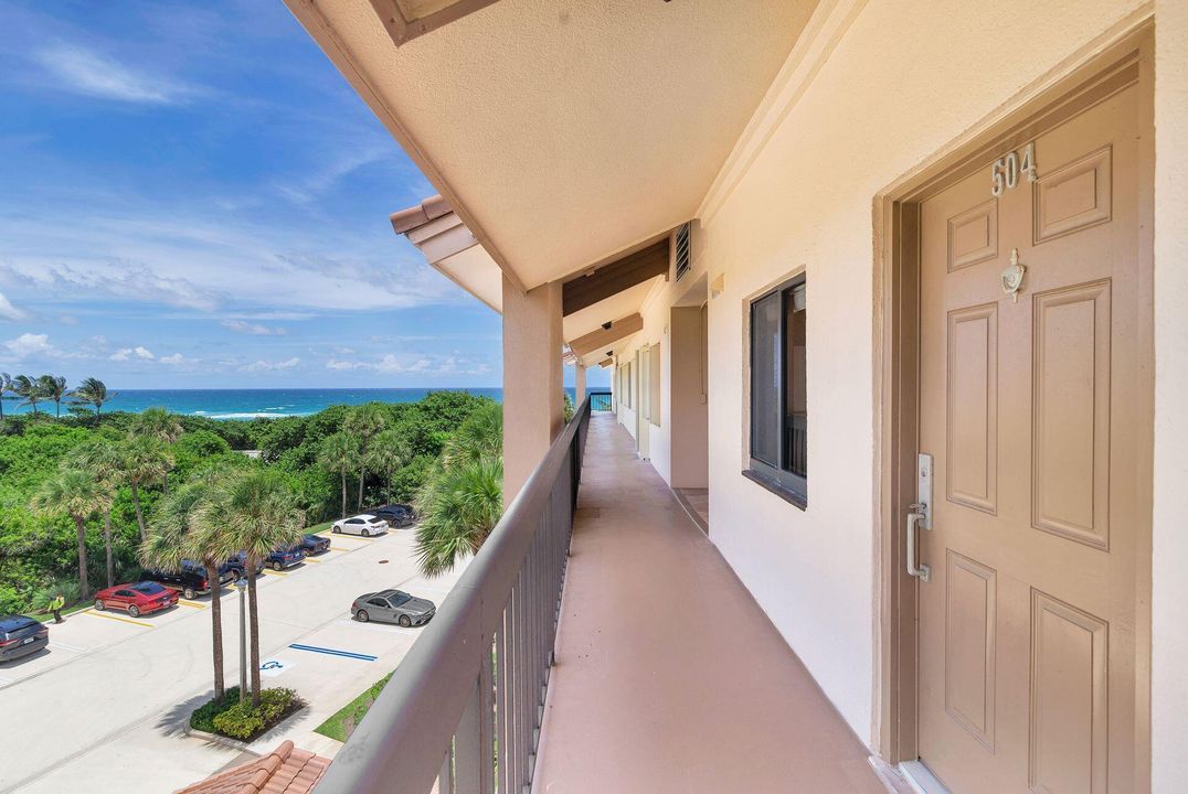 Active With Contract: $7,500 (2 beds, 2 baths, 1385 Square Feet)