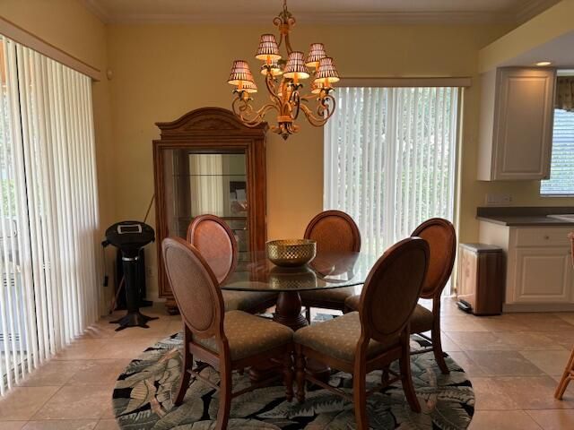 Active With Contract: $2,900 (3 beds, 2 baths, 2000 Square Feet)