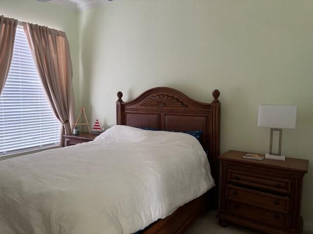 Active With Contract: $2,900 (3 beds, 2 baths, 2000 Square Feet)