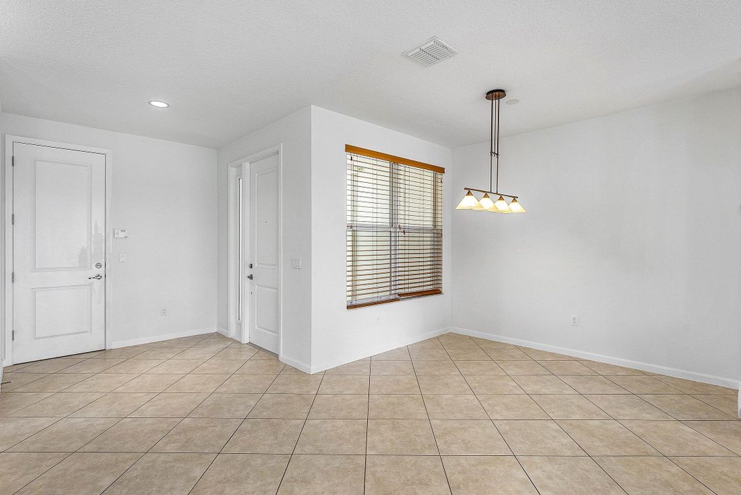 На продажу: $889,000 (3 спален, 2 ванн, 2161 Квадратных фут)