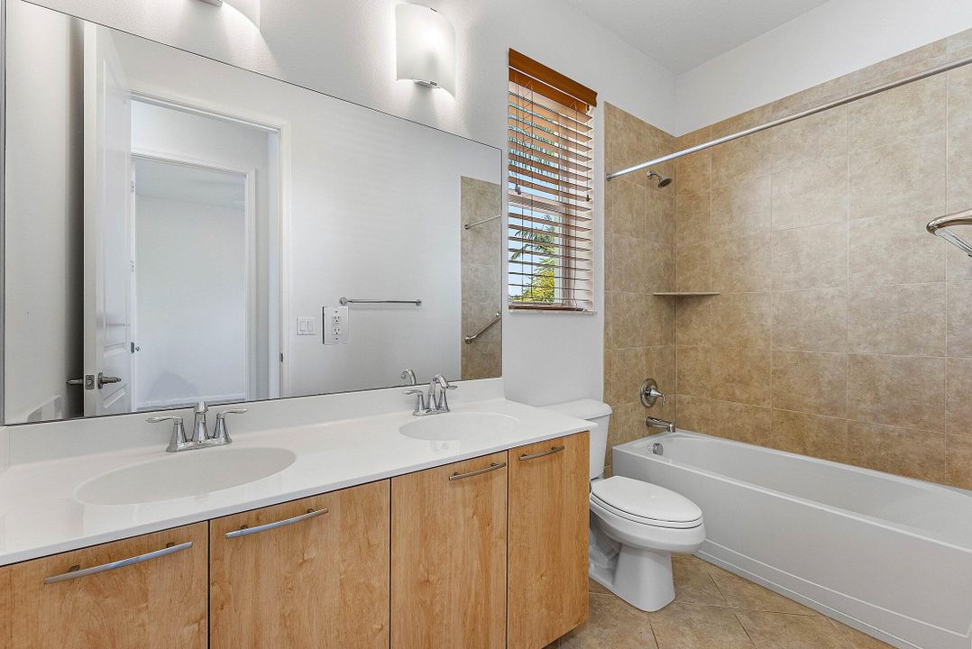 На продажу: $889,000 (3 спален, 2 ванн, 2161 Квадратных фут)