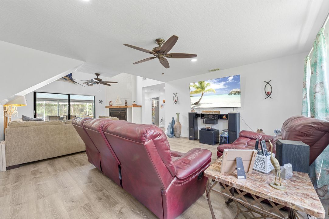 For Sale: $745,000 (2 beds, 2 baths, 2676 Square Feet)