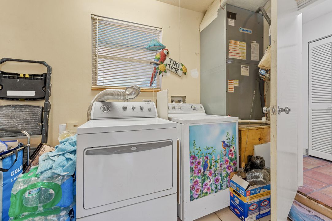 For Sale: $745,000 (2 beds, 2 baths, 2676 Square Feet)