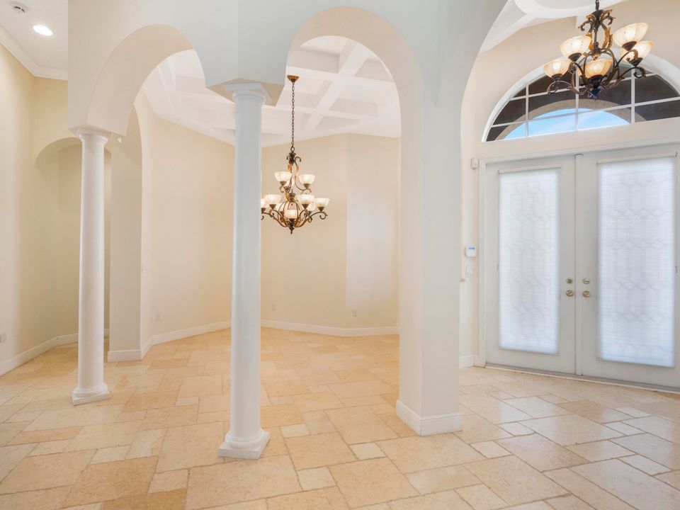 Под контрактом: $4,500 (3 спален, 2 ванн, 2803 Квадратных фут)