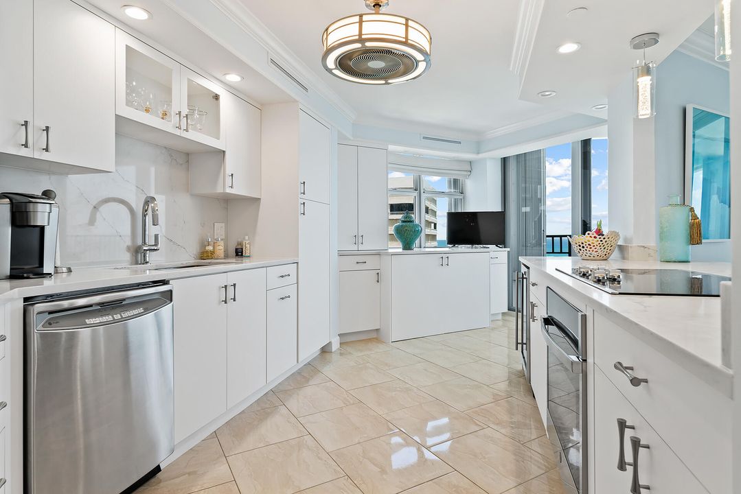 For Rent: $10,000 (2 beds, 2 baths, 1642 Square Feet)