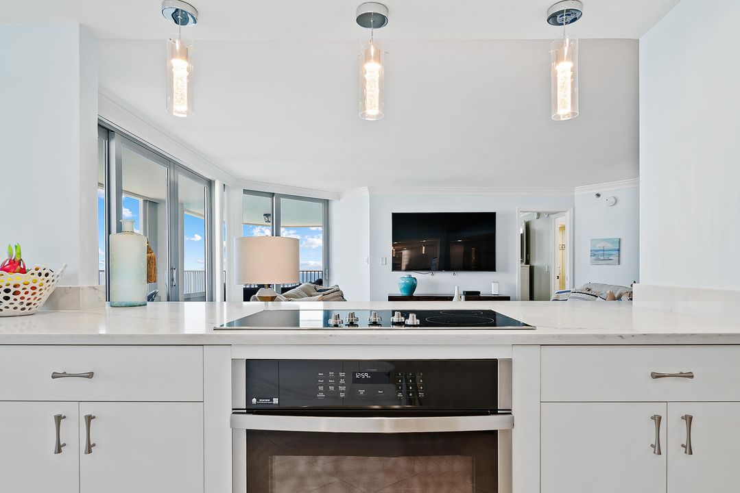 For Rent: $10,000 (2 beds, 2 baths, 1642 Square Feet)