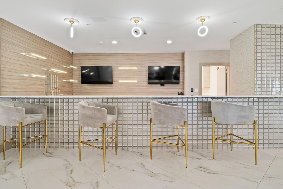 For Rent: $10,000 (2 beds, 2 baths, 1642 Square Feet)