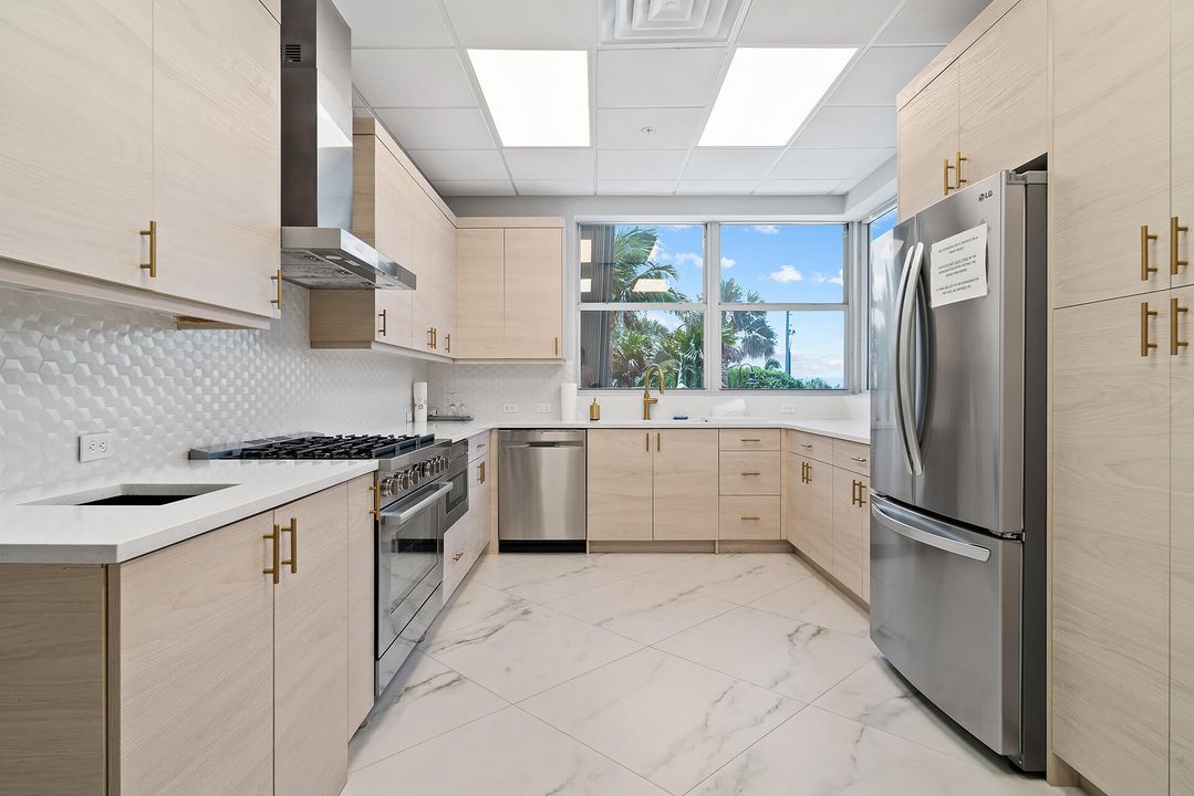 For Rent: $10,000 (2 beds, 2 baths, 1642 Square Feet)