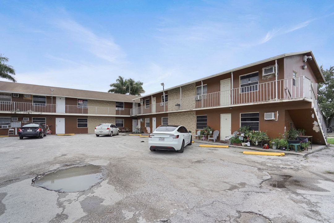 Под контрактом: $1,350,000 (0 спален, 0 ванн, 13220 Квадратных фут)