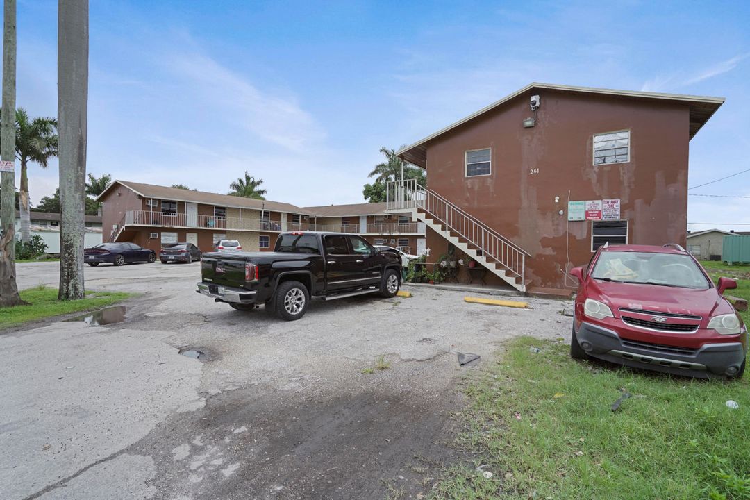 Под контрактом: $1,350,000 (0 спален, 0 ванн, 13220 Квадратных фут)