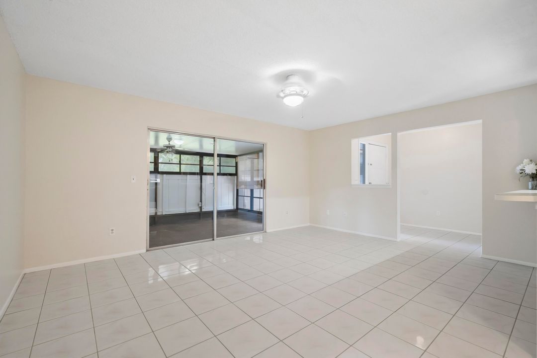 Active With Contract: $195,000 (2 beds, 2 baths, 1037 Square Feet)