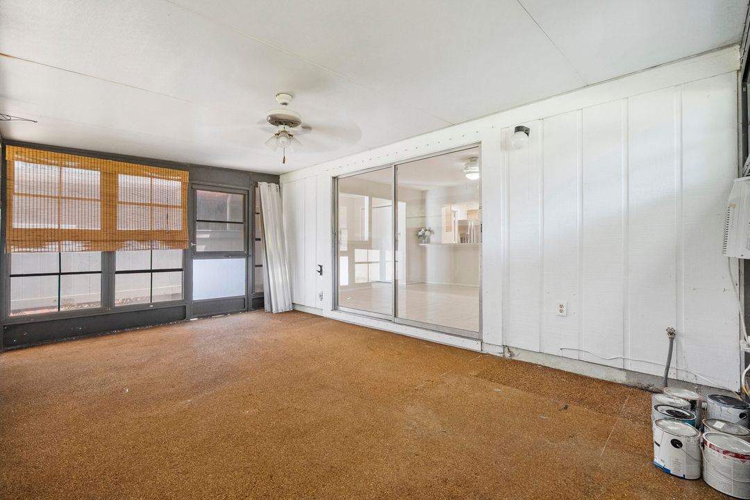 Active With Contract: $195,000 (2 beds, 2 baths, 1037 Square Feet)