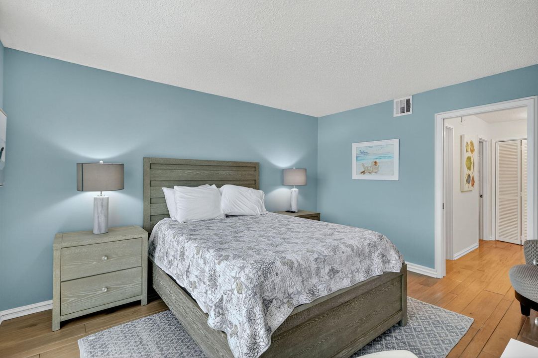 For Sale: $679,000 (1 beds, 1 baths, 1001 Square Feet)
