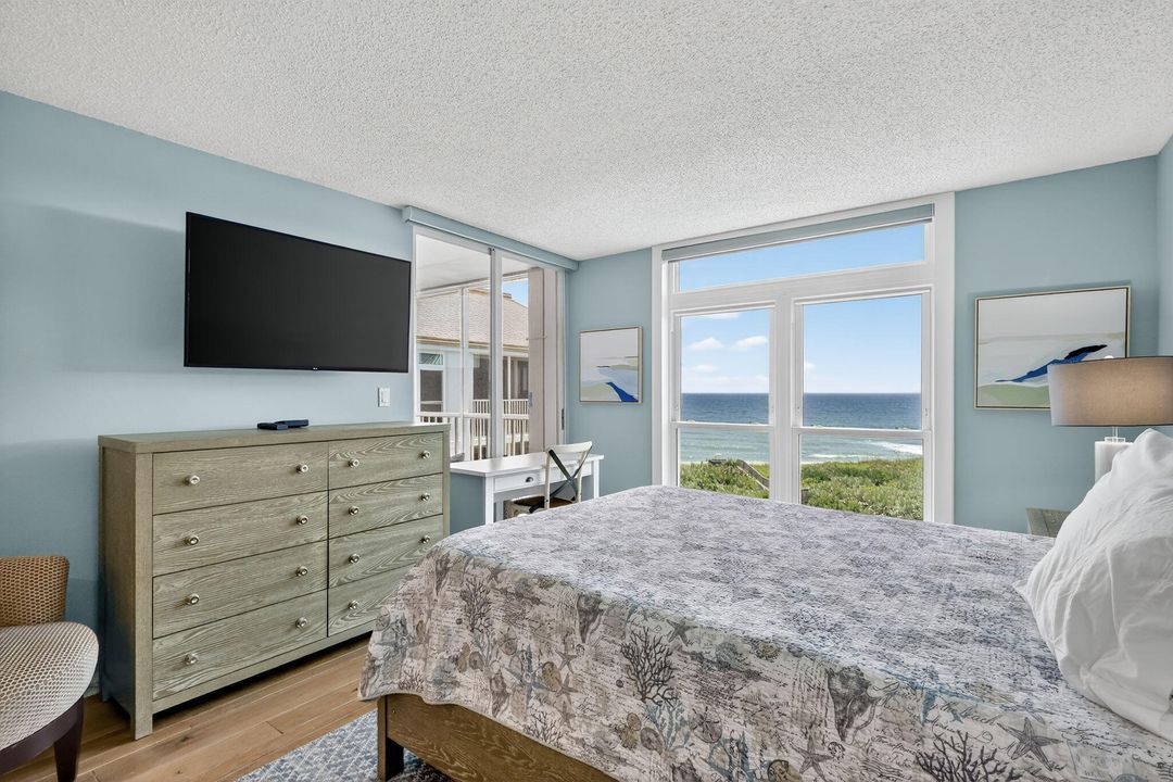 For Sale: $679,000 (1 beds, 1 baths, 1001 Square Feet)