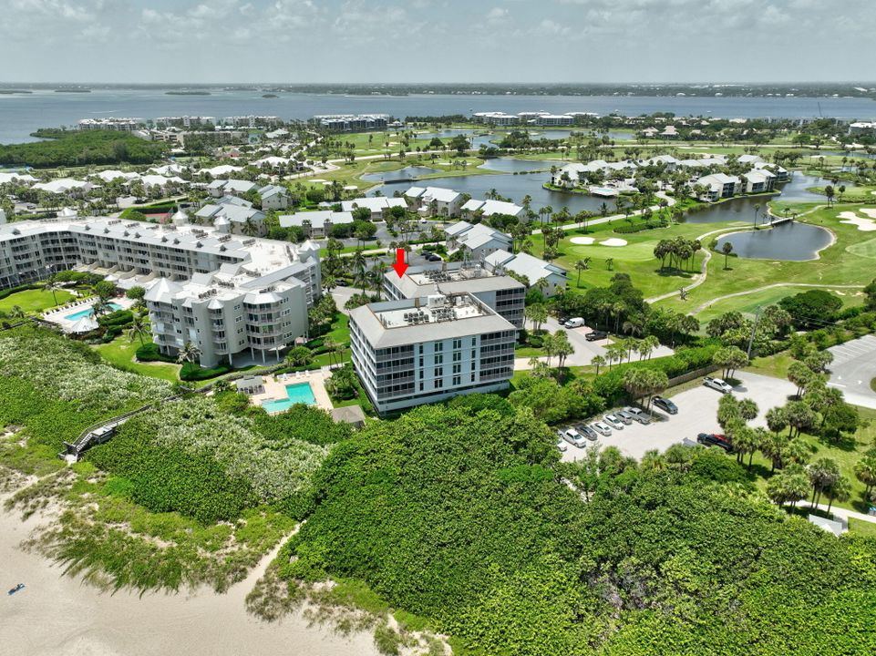 For Sale: $679,000 (1 beds, 1 baths, 1001 Square Feet)