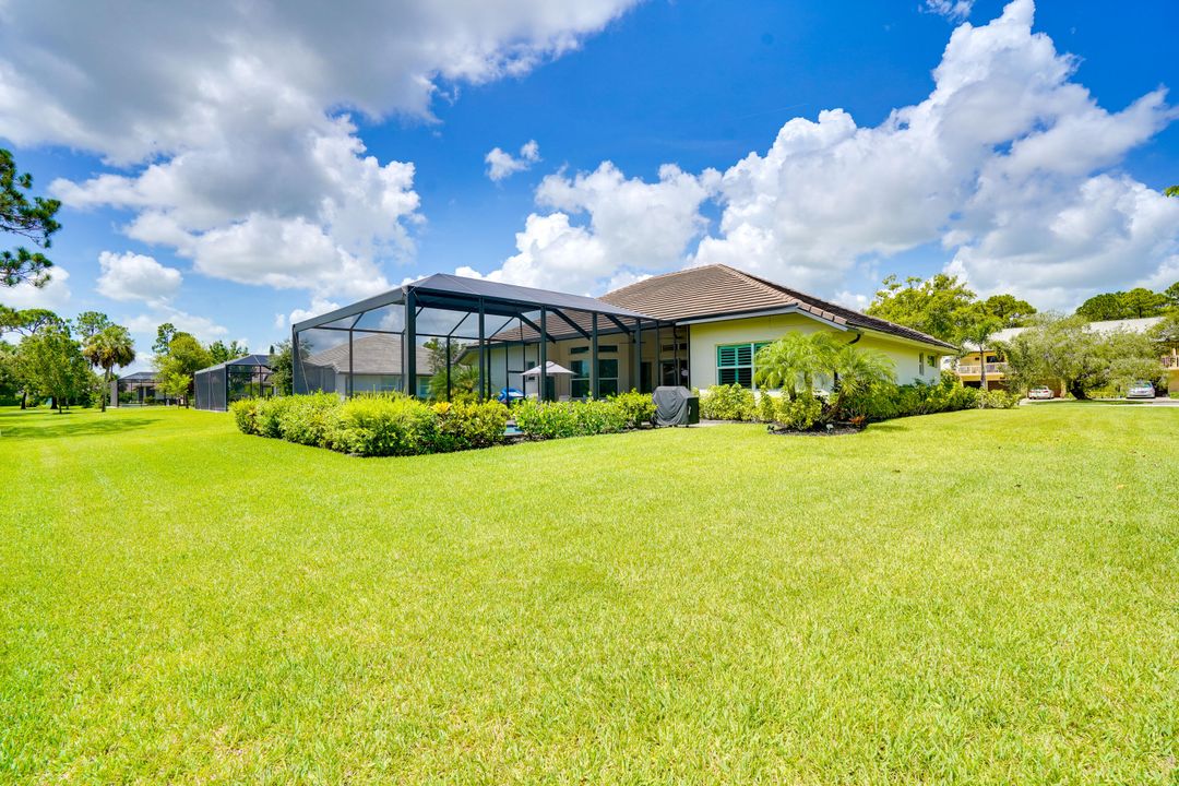 En Venta: $749,900 (3 camas, 3 baños, 2363 Pies cuadrados)