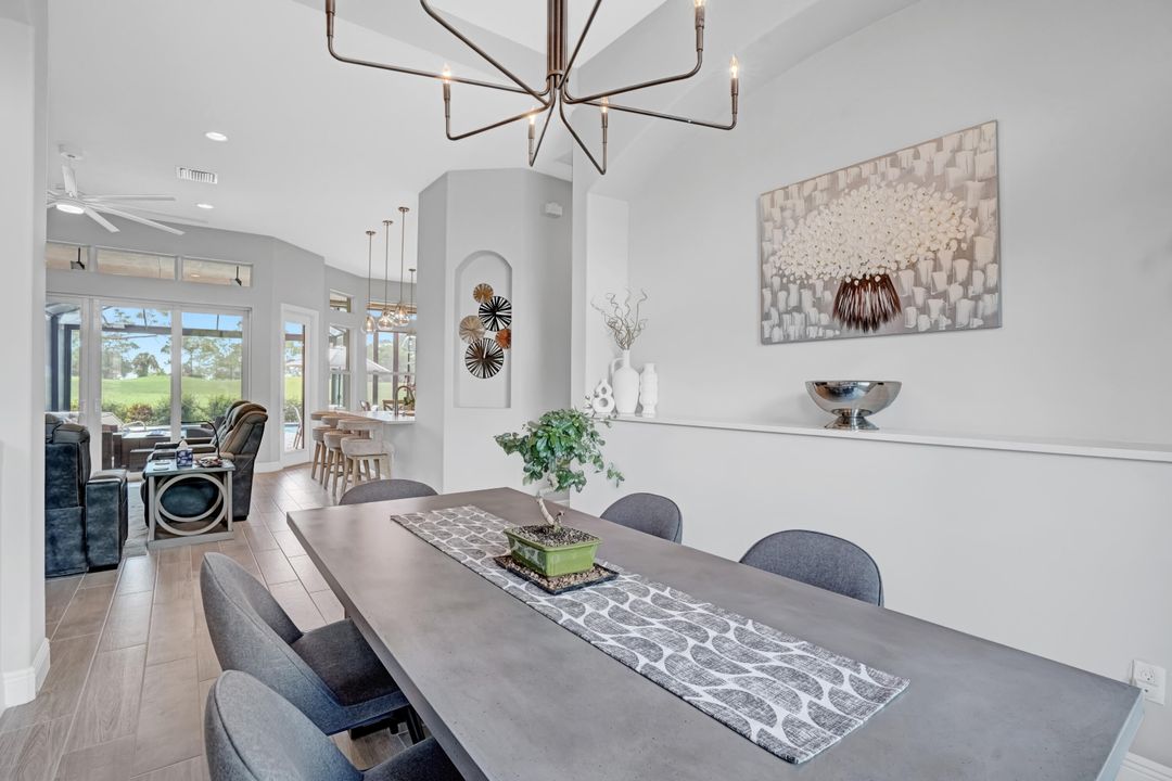 En Venta: $749,900 (3 camas, 3 baños, 2363 Pies cuadrados)