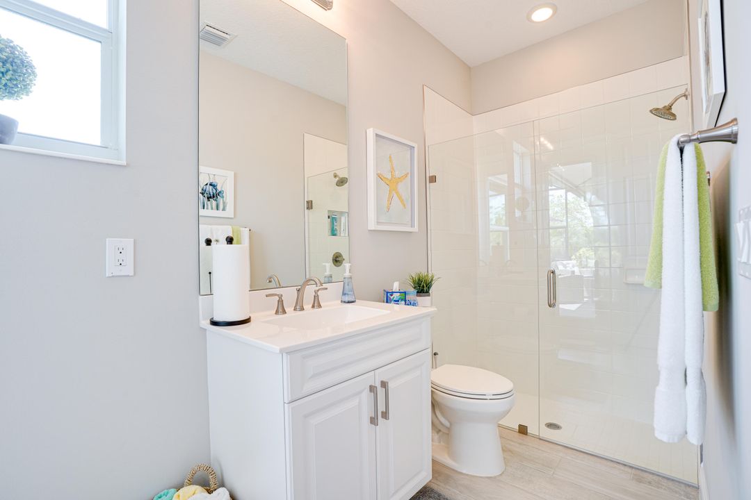 En Venta: $749,900 (3 camas, 3 baños, 2363 Pies cuadrados)