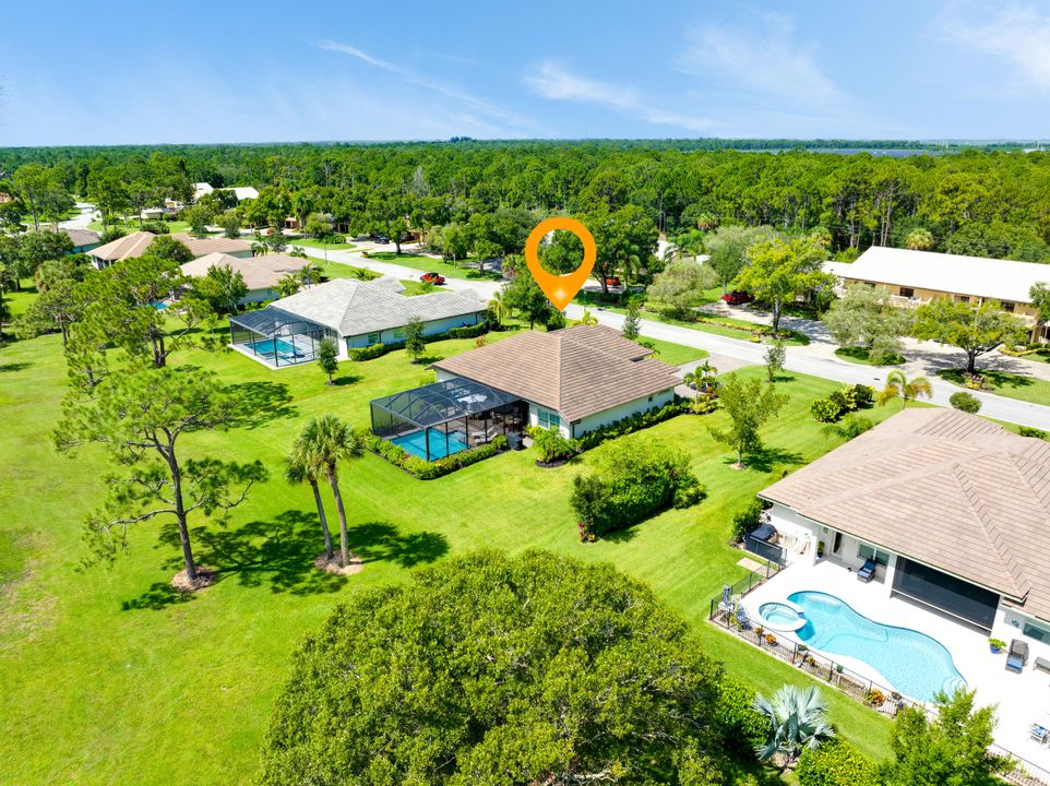 En Venta: $749,900 (3 camas, 3 baños, 2363 Pies cuadrados)