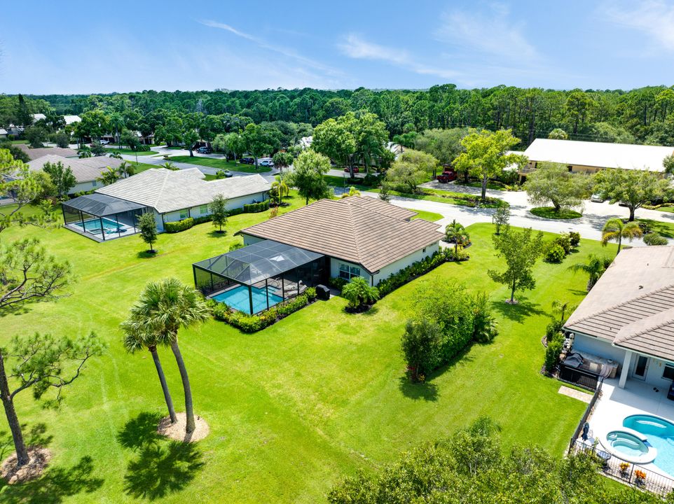 En Venta: $749,900 (3 camas, 3 baños, 2363 Pies cuadrados)