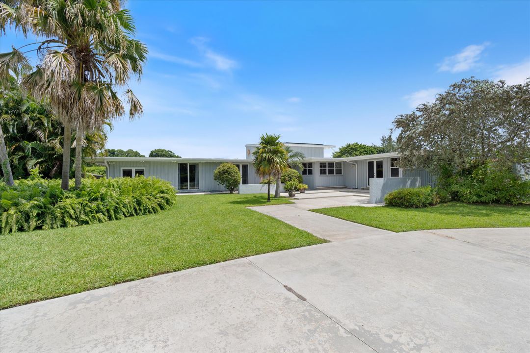 Active With Contract: $1,895,000 (4 beds, 3 baths, 3765 Square Feet)