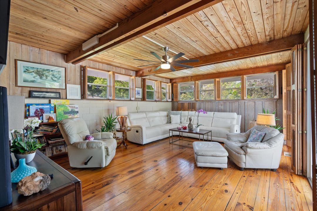 Active With Contract: $1,895,000 (4 beds, 3 baths, 3765 Square Feet)