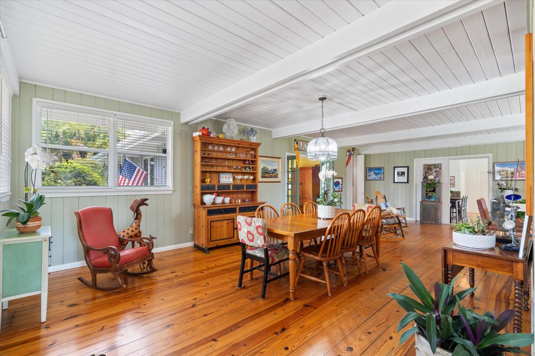 Active With Contract: $1,895,000 (4 beds, 3 baths, 3765 Square Feet)