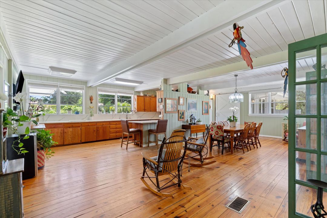 Active With Contract: $1,895,000 (4 beds, 3 baths, 3765 Square Feet)