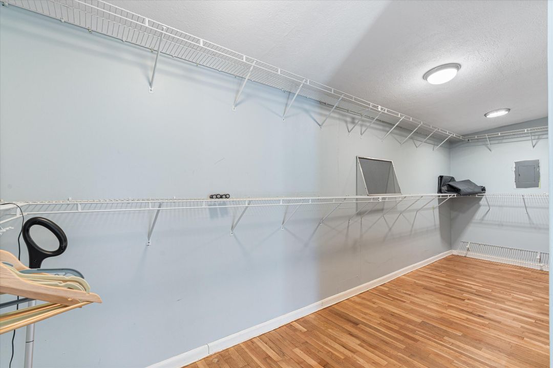 Active With Contract: $1,895,000 (4 beds, 3 baths, 3765 Square Feet)