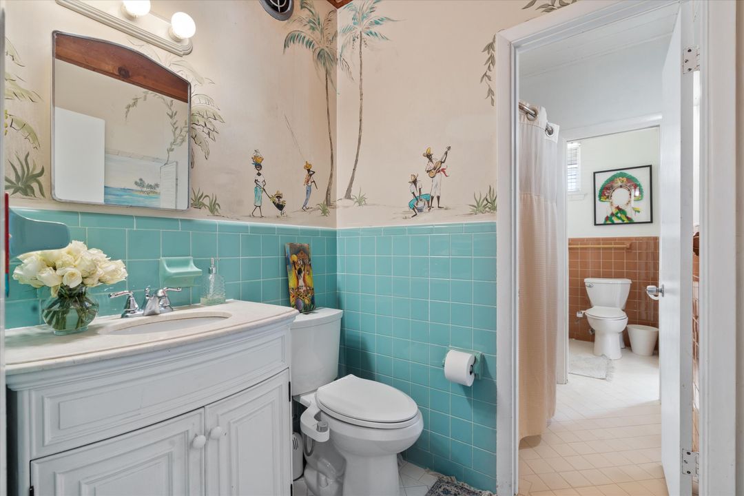 Active With Contract: $1,895,000 (4 beds, 3 baths, 3765 Square Feet)