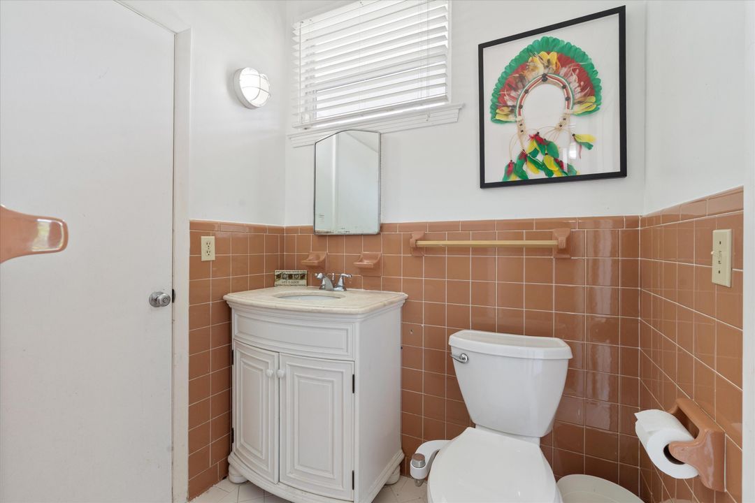 Active With Contract: $1,895,000 (4 beds, 3 baths, 3765 Square Feet)