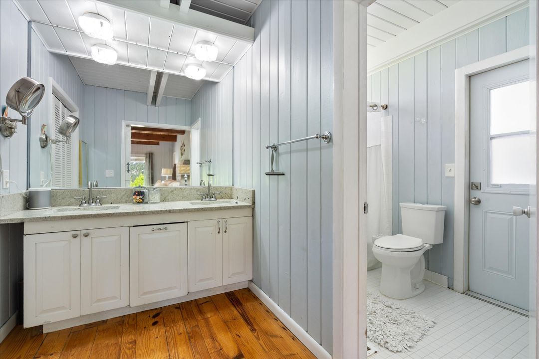 Active With Contract: $1,895,000 (4 beds, 3 baths, 3765 Square Feet)