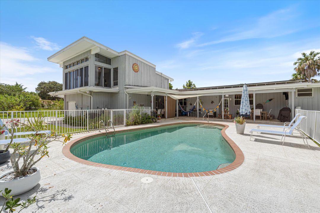 Active With Contract: $1,895,000 (4 beds, 3 baths, 3765 Square Feet)