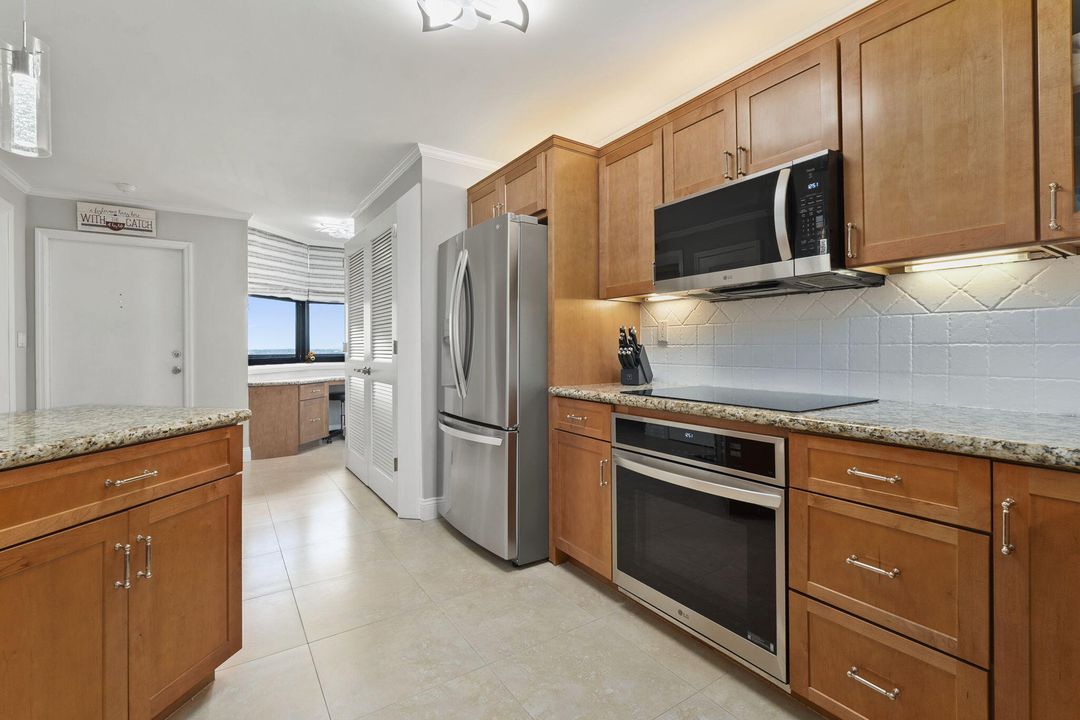 Active With Contract: $530,000 (2 beds, 2 baths, 1228 Square Feet)