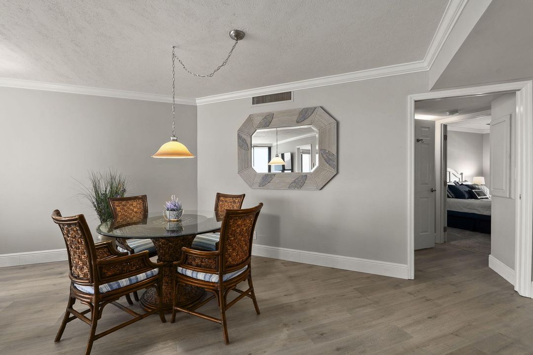 Active With Contract: $530,000 (2 beds, 2 baths, 1228 Square Feet)