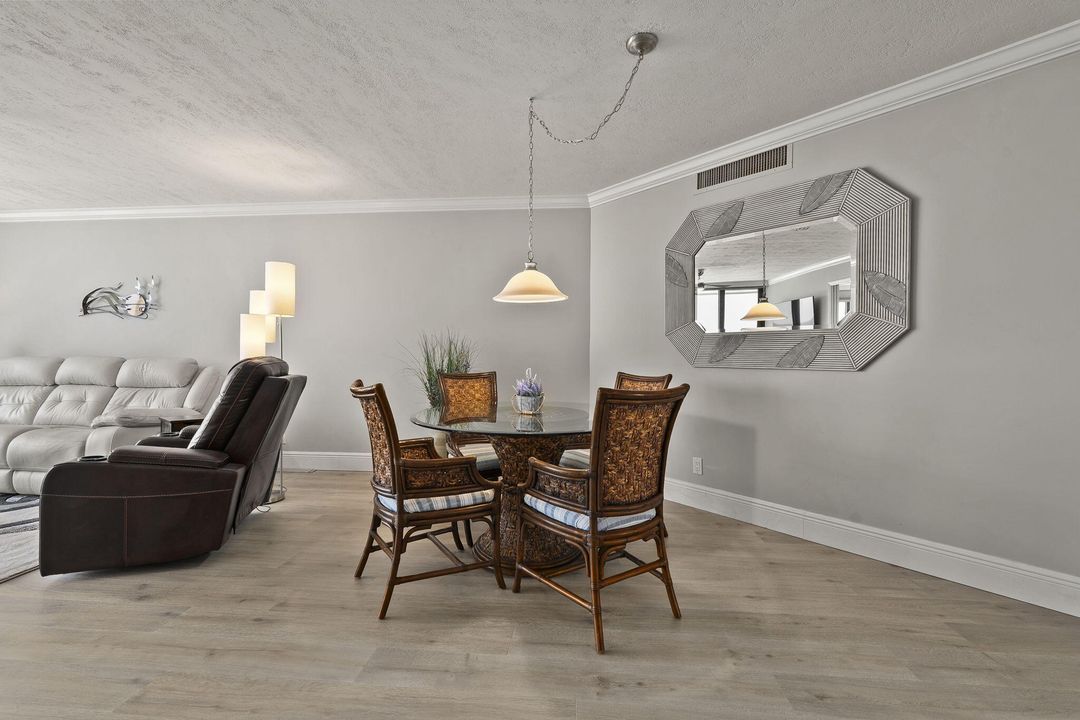 Active With Contract: $530,000 (2 beds, 2 baths, 1228 Square Feet)