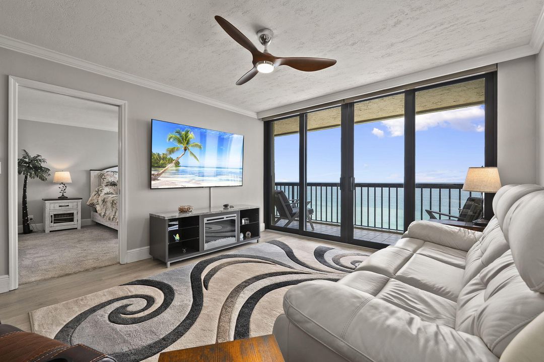 Active With Contract: $530,000 (2 beds, 2 baths, 1228 Square Feet)