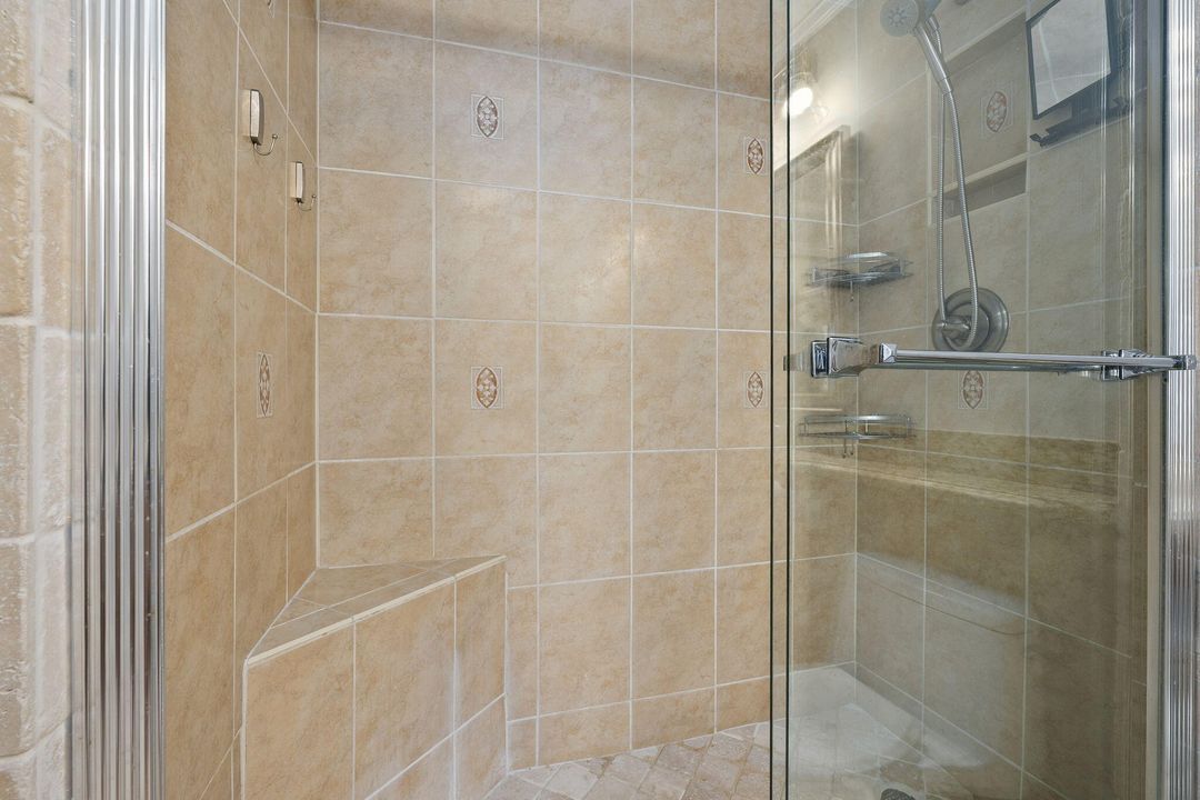 Active With Contract: $530,000 (2 beds, 2 baths, 1228 Square Feet)