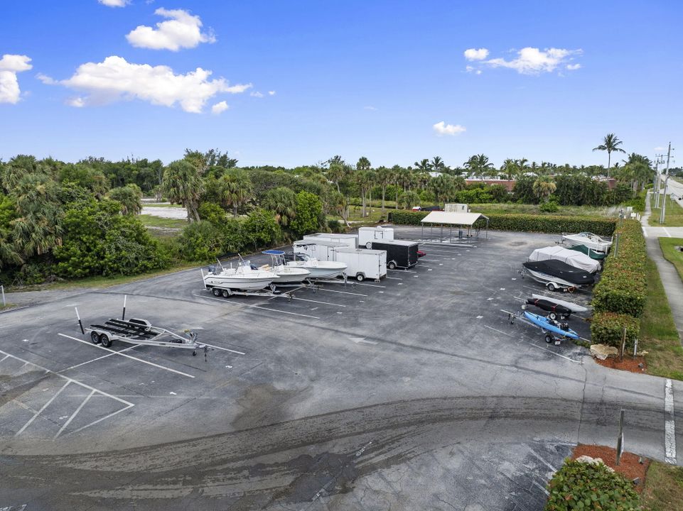 Active With Contract: $530,000 (2 beds, 2 baths, 1228 Square Feet)