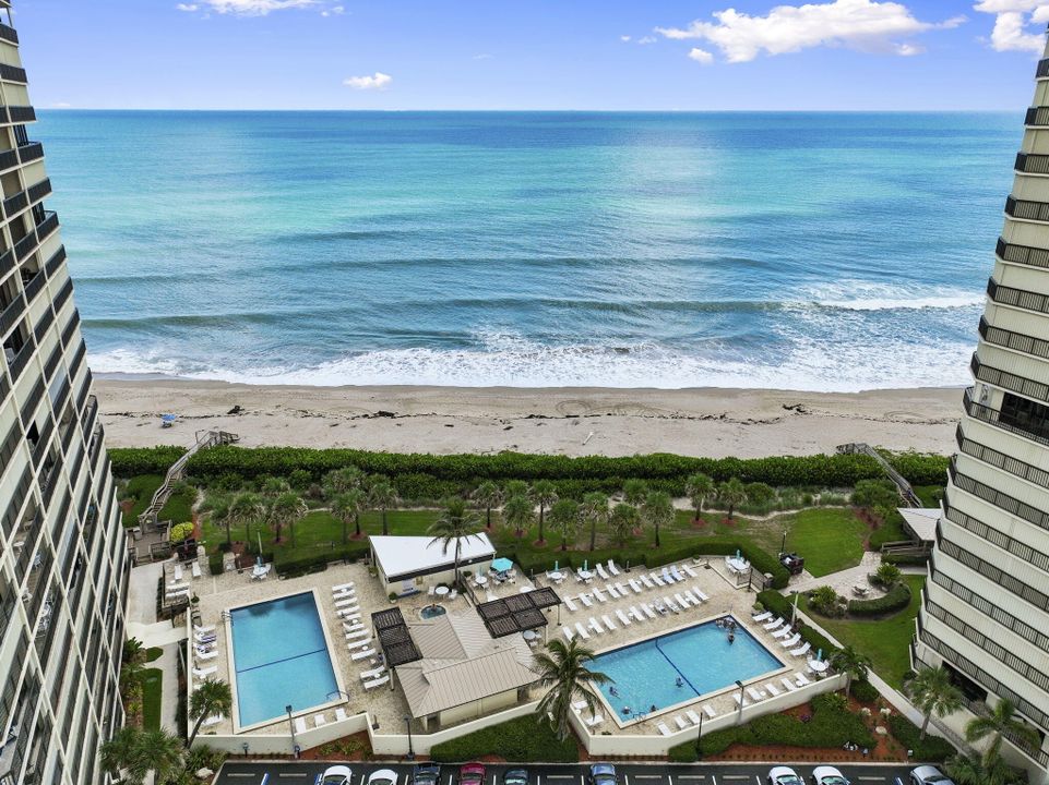 Active With Contract: $530,000 (2 beds, 2 baths, 1228 Square Feet)