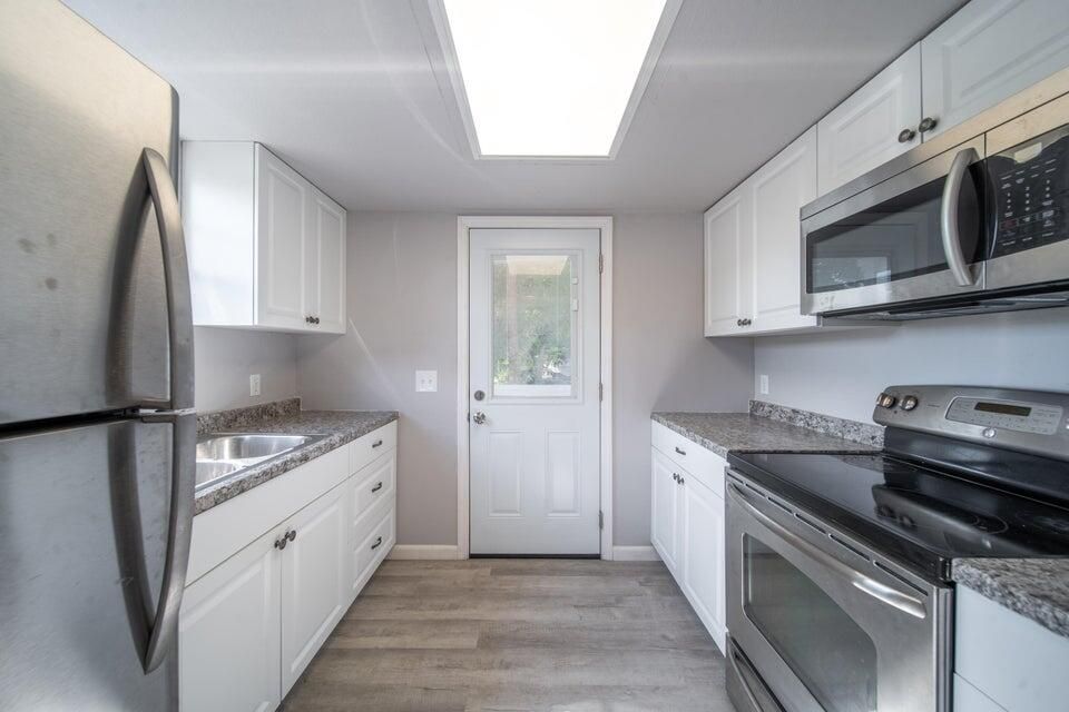 Activo con contrato: $235,000 (3 camas, 1 baños, 1120 Pies cuadrados)